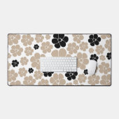 Trendy Blume Muster in Taupe, Black und White Schreibtischunterlage (Tastatur & Maus)
