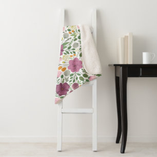 Trendy Blumenmuster Rosa Lila Grünanlage Sherpadecke