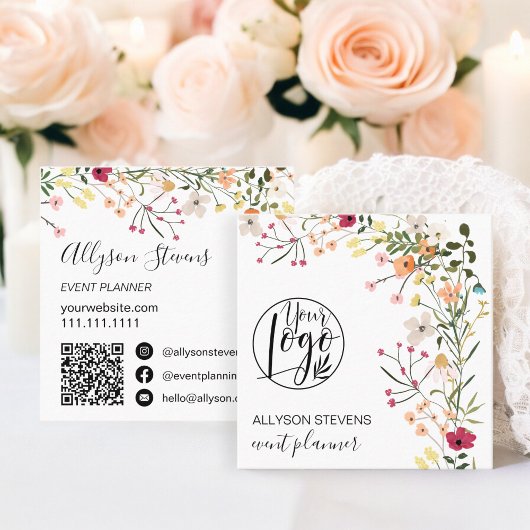Trendy Boho Blumen-Event-Planer Logo qr Code Quadratische Visitenkarte