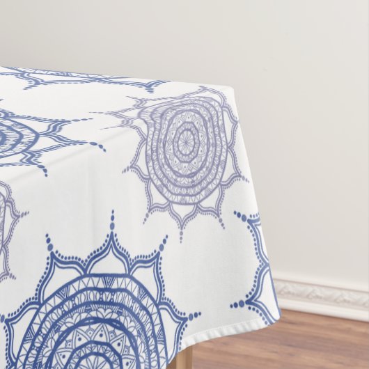 Trendy Boho Winter Blue, White Mandala Pattern Zen Tischdecke (Beispiel)