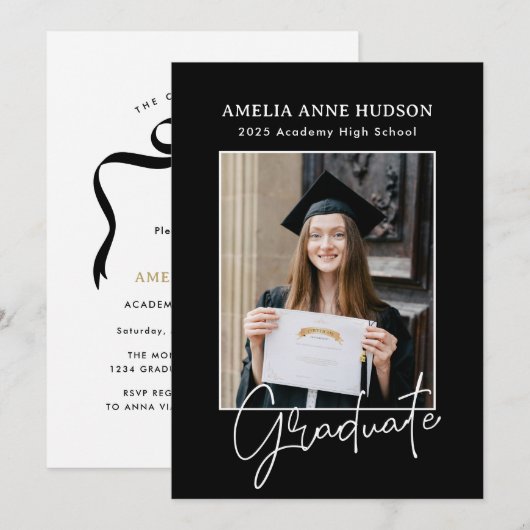 Trendy Bow Ribbon Black & White Foto Abschluss Einladung (Vorne/Hinten)