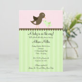 Trendy Brown Baby Bird mit Mama Baby Dusche Einladung (Stehend Vorderseite)