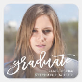 Trendy Brush Script Foto Graduate Abschluss Quadratischer Aufkleber (Vorderseite)