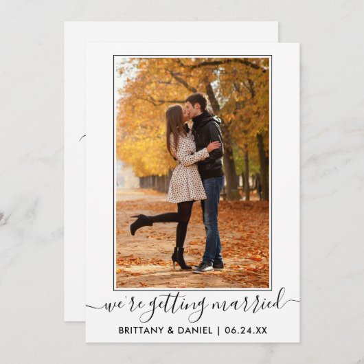 Trendy Calligraphy Script Getting Heiried Save The Date (Vorne/Hinten)