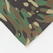Trendy Camouflage Green Fleecedecke (Ecke)