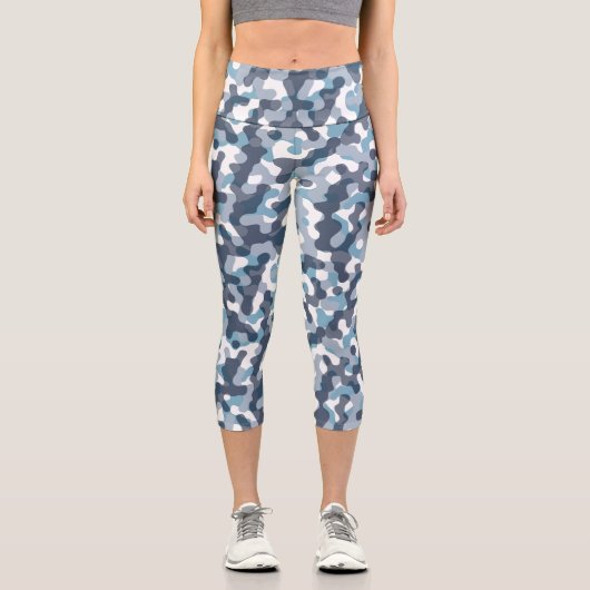 Trendy Camouflage Tarnung in blauen Farbtönen Capri Leggings (Vorderseite)