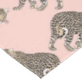 Trendy Chic Leopard Tiermuster Tischdecke (Schrägansicht)