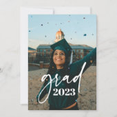 Trendy Chic Modern Typografy Foto Abschluss Einladung (Vorderseite)