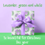 Trendy Christmas Wreath Lila Green White Geschenkpapier<br><div class="desc">Dieser kühne,  lila und grüne Weihnachtskranz auf weißem Hintergrund ist ein auffallendes Design auf diesem Urlaubspapier. Auch passende Gewebe- und Geschenketiketten sind erhältlich.</div>