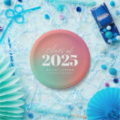 Trendy Class of 2024 Pink Gradient Abschluss Pappteller (Party)