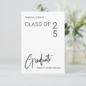 Trendy Class of 25 2 Fotos Graduation Party Einladung (Stehend Vorderseite)