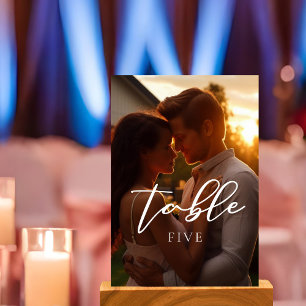 Trendy Couple Foto White Script Overlay Wedding Tischnummer