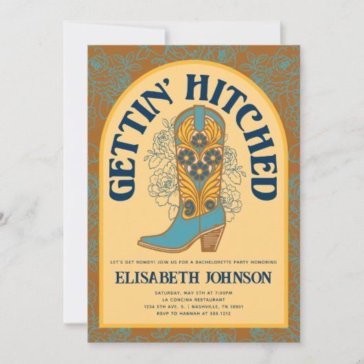 Trendy Cowboy Boot Gettin' Hitched Bachelorette Einladung (Vorderseite)