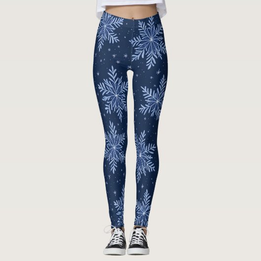 Trendy Dark Blue Night Winter Snowflake Pattern Leggings (Vorderseite)