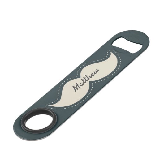 Trendy Elegant Mustache Personalisiert Speed Flaschenöffner (Vorderseite Schrägansicht)