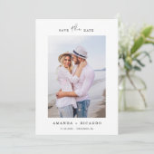 Trendy Elegante Minimalistische Foto Wedding Save The Date (Stehend Vorderseite)