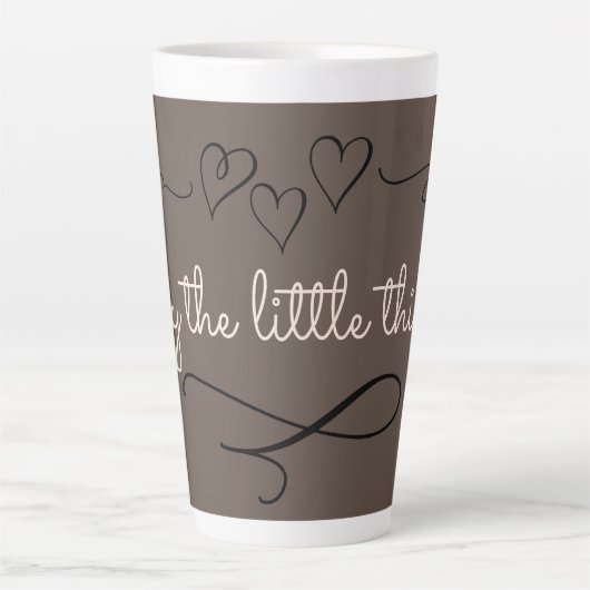 Trendy Enjoy The Little Things Brownish Script Milchtasse (Vorderseite)