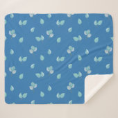 Trendy Eukalyptus-Blätter auf Französisch Blau Sherpadecke (Vorderseite (Horizontal))