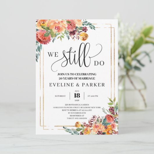 Trendy Fall orange Blumen wir noch immer Einladung (Stehend Vorderseite)