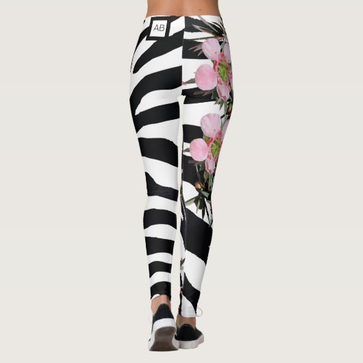 Trendy Floral Pink Schwarz-weißes Muster Monogramm Leggings (Rückseite)
