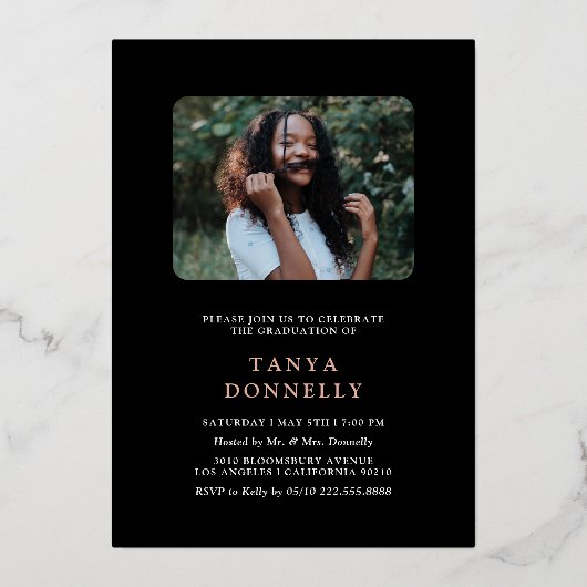 Trendy Foto Graduation Party Rose Gold Folieneinladung (Rückseite)