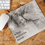 Trendy Foto und was am meisten positiv RedQuote is Mousepad<br><div class="desc">Mit unserem exklusiven Trendy Foto & What Matters Most Positive Red Produkte erleben Sie das Wesentliche des Lebens. Mit dieser einzigartigen Kollektion, die moderne Trend nahtlos mit zeitlosen Gefühlen verbindet, verleihen Sie Ihrem Alltag eine positive und stilvolle Atmosphäre. Ob Sie sich selbst behandeln oder einen Liebsten überraschen, unser trendy Foto...</div>