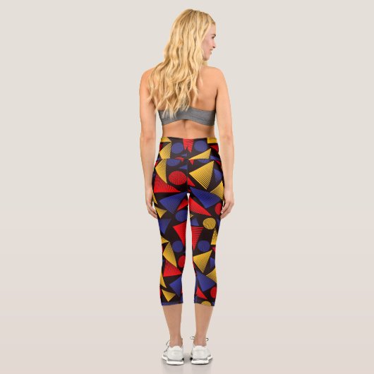 Trendy Geo Triangle Capri Leggings (Rückseite)