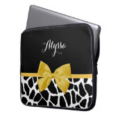 Trendy Giraffe Print Golden Yellow Bow mit Namen Laptopschutzhülle (Vorderseite Links)