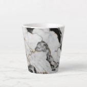 Trendy Gold Black and White Marmor Milchtasse (Vorderseite)