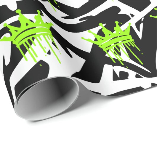 Trendy Graffiti Crown Pattern Green Black Geschenkpapier (Rolleneckpunkt)