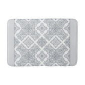 Trendy Gray and White Spanish Tiles Pattern Badematte (Vorderseite)