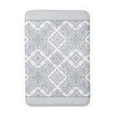 Trendy Gray and White Spanish Tiles Pattern Badematte (Vorderseite Vertikal)