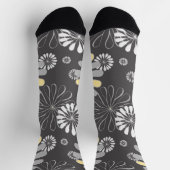 Trendy Gray and Yellow Floral Socken (Oben)