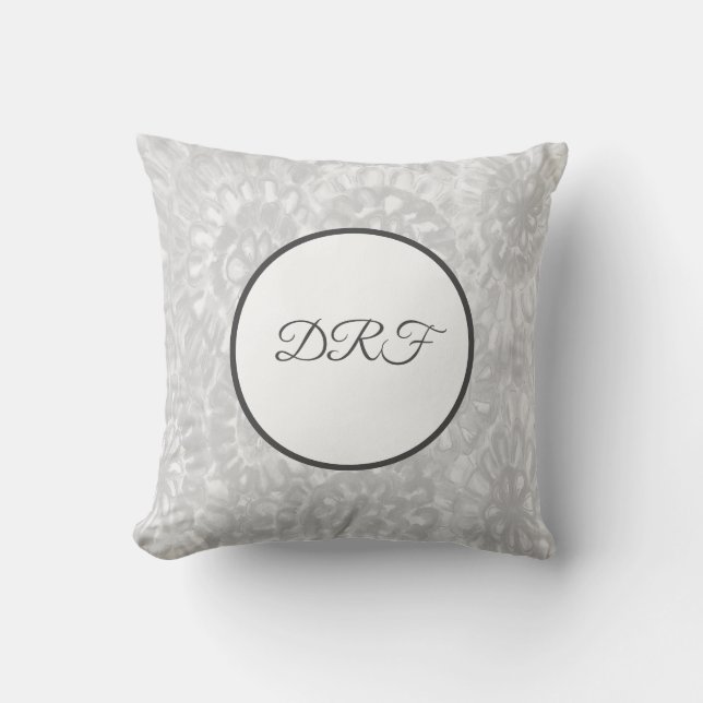 Trendy Gray Painted Blume mit Monogramm Kissen (Vorderseite)