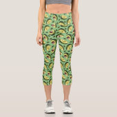 Trendy Green Avocado Pattern Capri Leggings (Vorderseite)