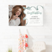 Trendy Green Bow Foto Abschluss Banner (Insitu)