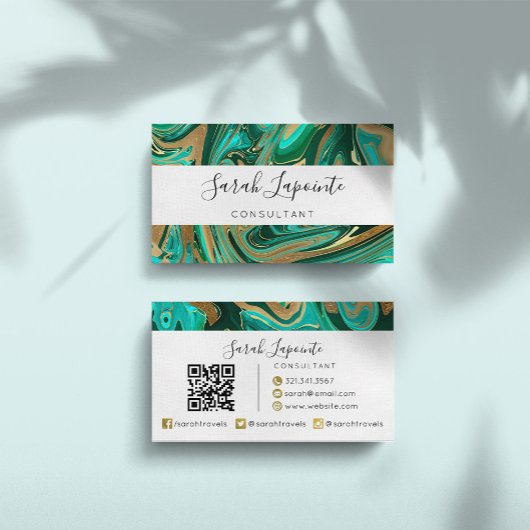 Trendy Green & Gold Liquid Marble QR Code Visitenkarte