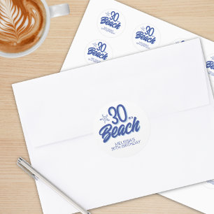 Trendy Hand Drawn Doodle 30 ist ein Strand Geburts Runder Aufkleber