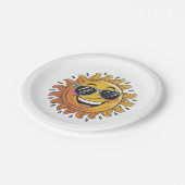 Trendy Happy Yellow Sun mit Sonnenbrille Pappteller (Schrägansicht)