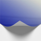 Trendy helles Blau zu Vintager weißer Ombre Geschenkpapier (Ecke)