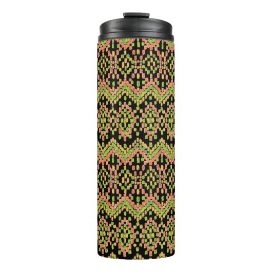 Trendy Ikat Ethnic Pattern auf Schwarz zu individu Thermosbecher (Vorderseite)