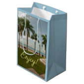 Trendy Jungfrau Islands Tropical Palm Trees Mittlere Geschenktüte (Rückseite Schrägansicht)