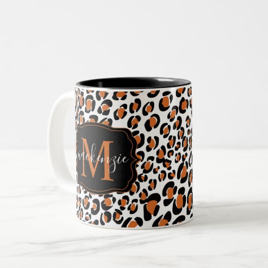 Trendy Leopard Animal Print Pattern Monogram Name Zweifarbige Tasse (Vorderseite Links)