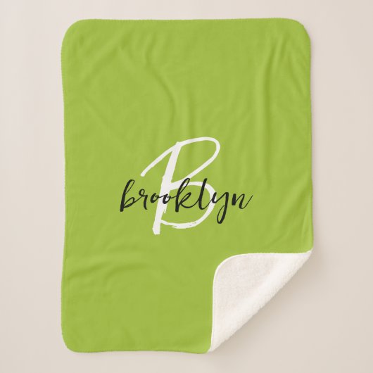Trendy Lime Green Black and White Script Monogram Sherpadecke (Vorderseite)