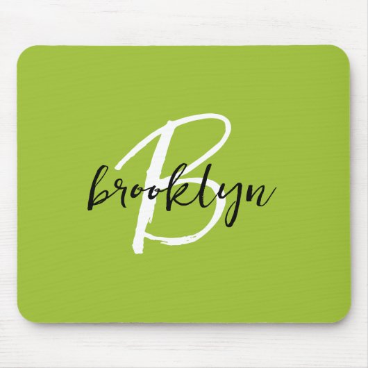 Trendy Lime Green Schwarz-weiß Script Monogram Mousepad (Vorne)