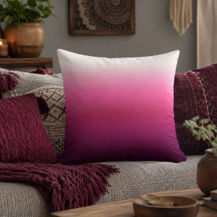 trendy magenta maroon marsala burgundy ombre kissen