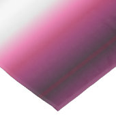 trendy magenta maroon marsala burgundy ombre tischdecke (Schrägansicht)