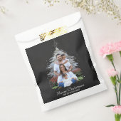 Trendy Merry Christmas Tree Silhouette Foto Gray Geschenktütchen (Versiegelt)