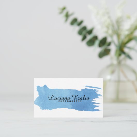 Trendy Minimalistische blaue Visitenkarte (Stehend Vorderseite)