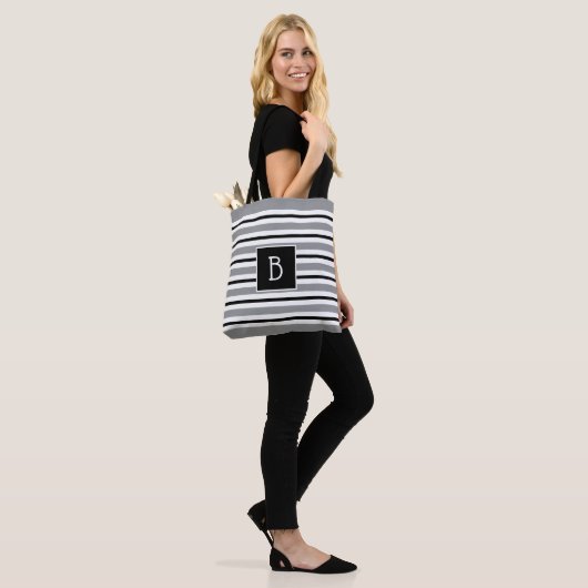 Trendy Mit Monogramm Initial Gray Schwarz-weiß Str Tasche (Am Model)